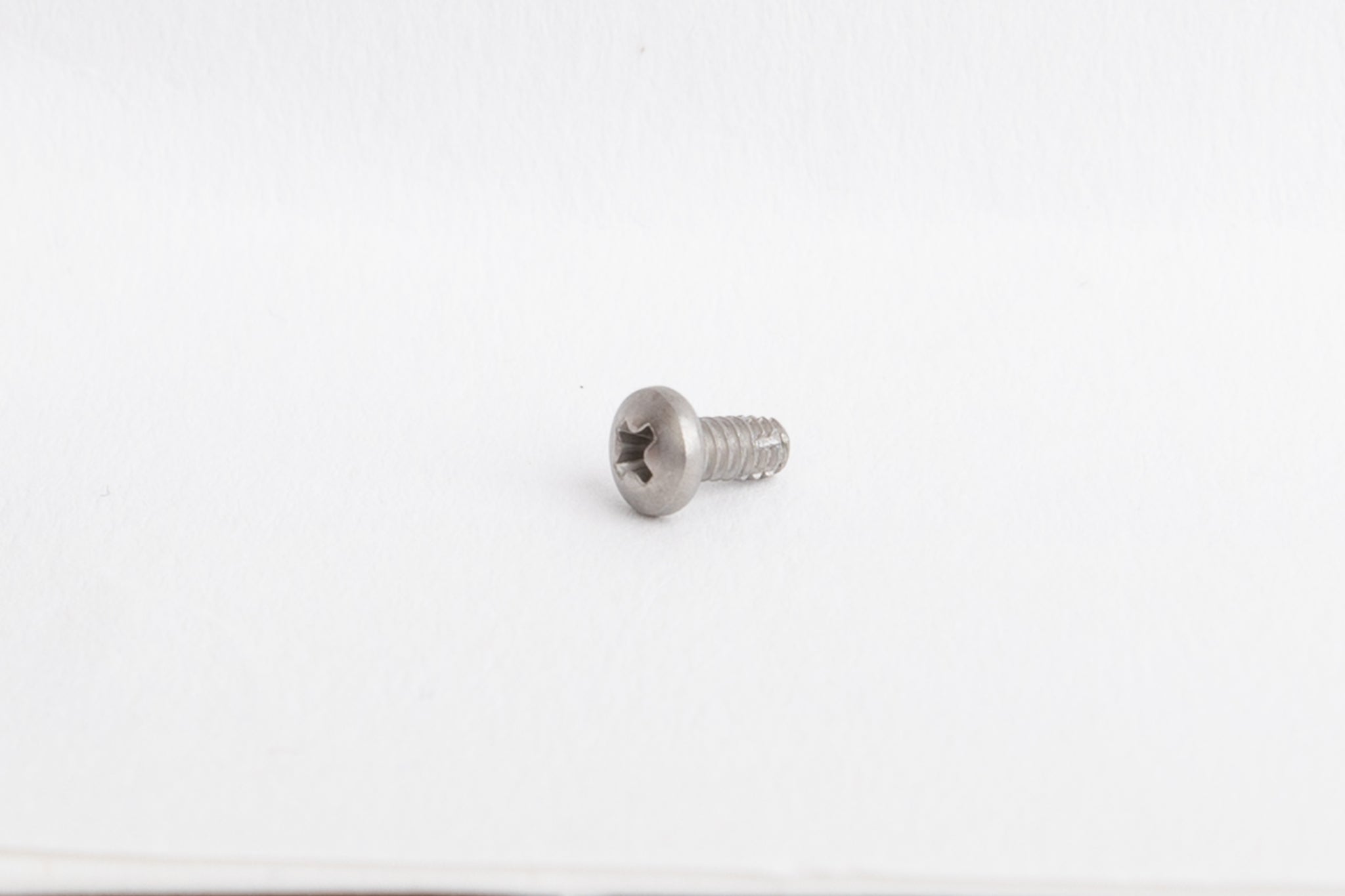 Picture of 4X40 x 1/4 phillips pan head screw